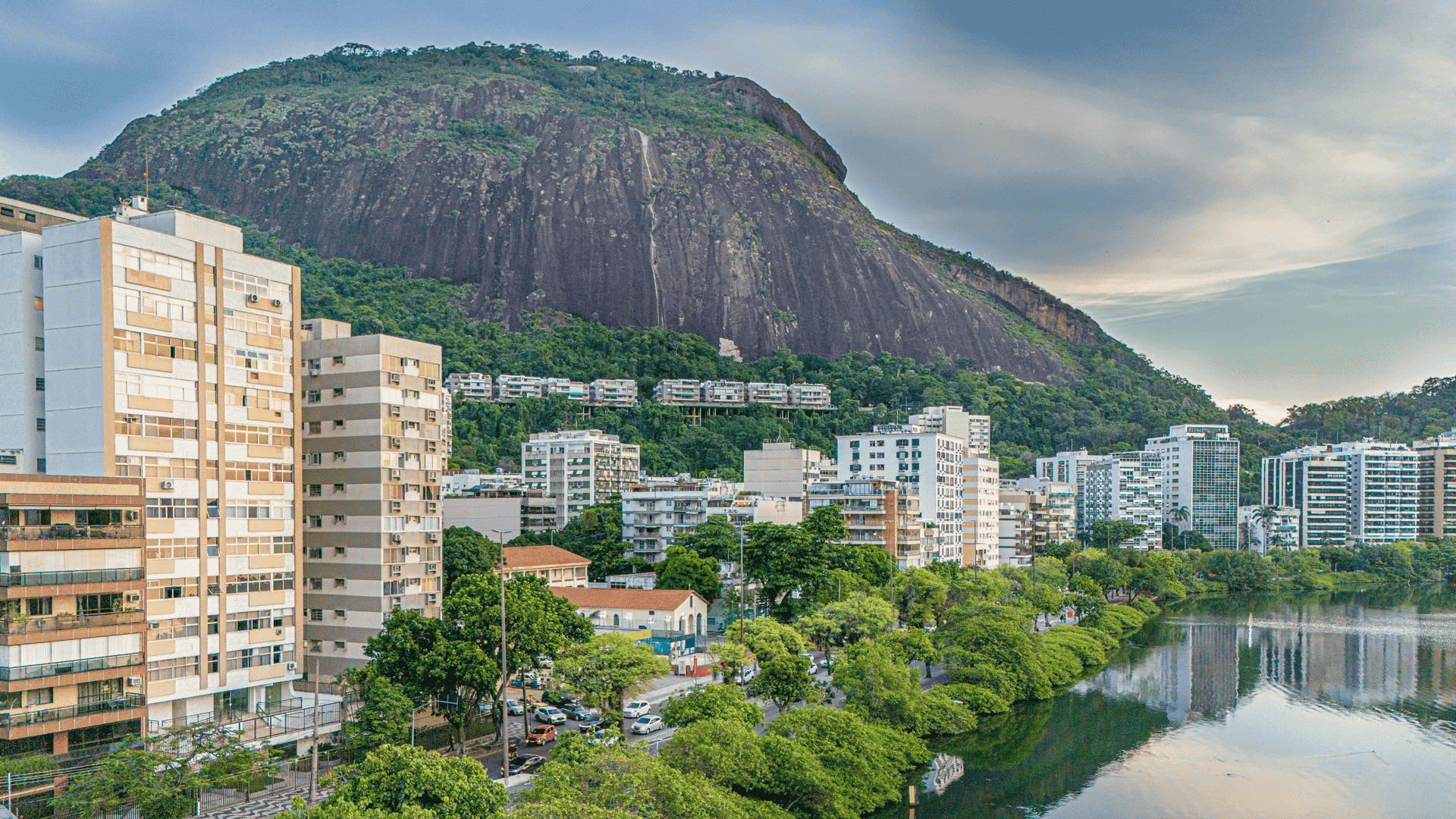 Aerial view of Lagoa neighborhood, in Rio de Janeiro
