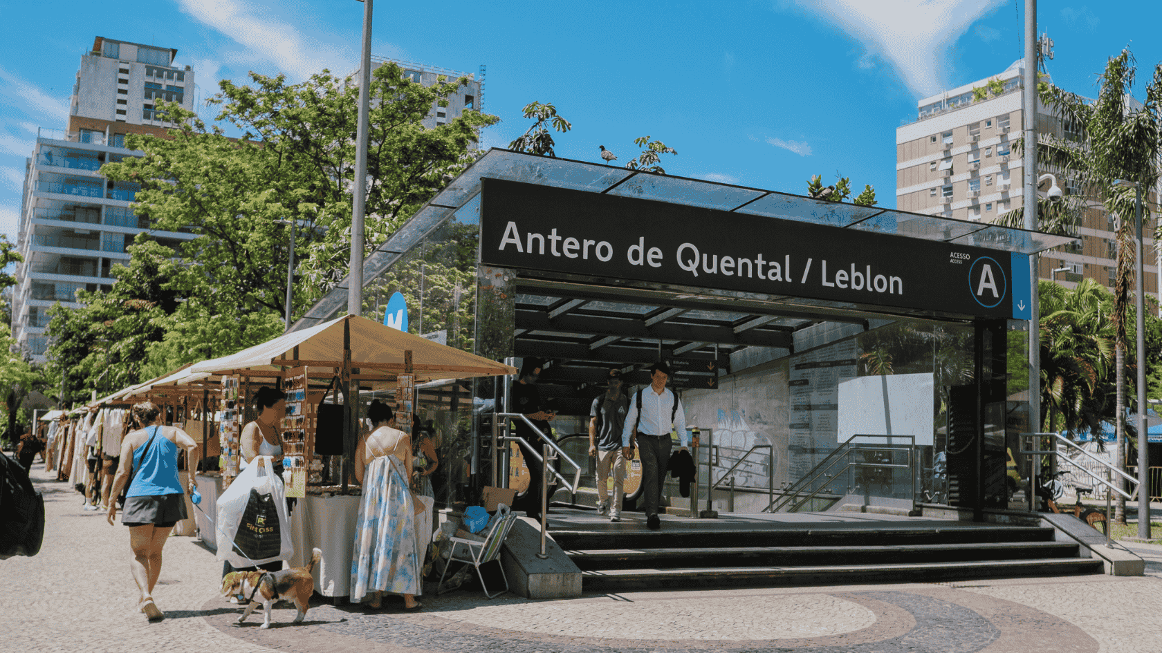 Everyday transit and local urban life in Leblon, Rio de Janeiro